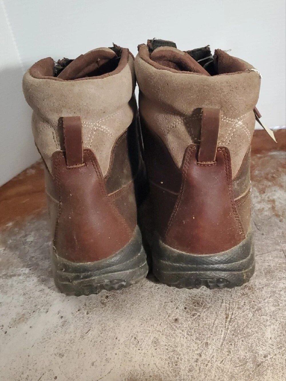 Men's Brown Lace-Up Work Boots - Classic Outdoor Style